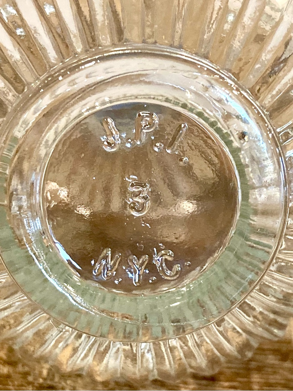 2 Vintage Ribbed Glass Decanters Vanity Bottles with Round Plastic Lids JPI NYC - Picture 3 of 12